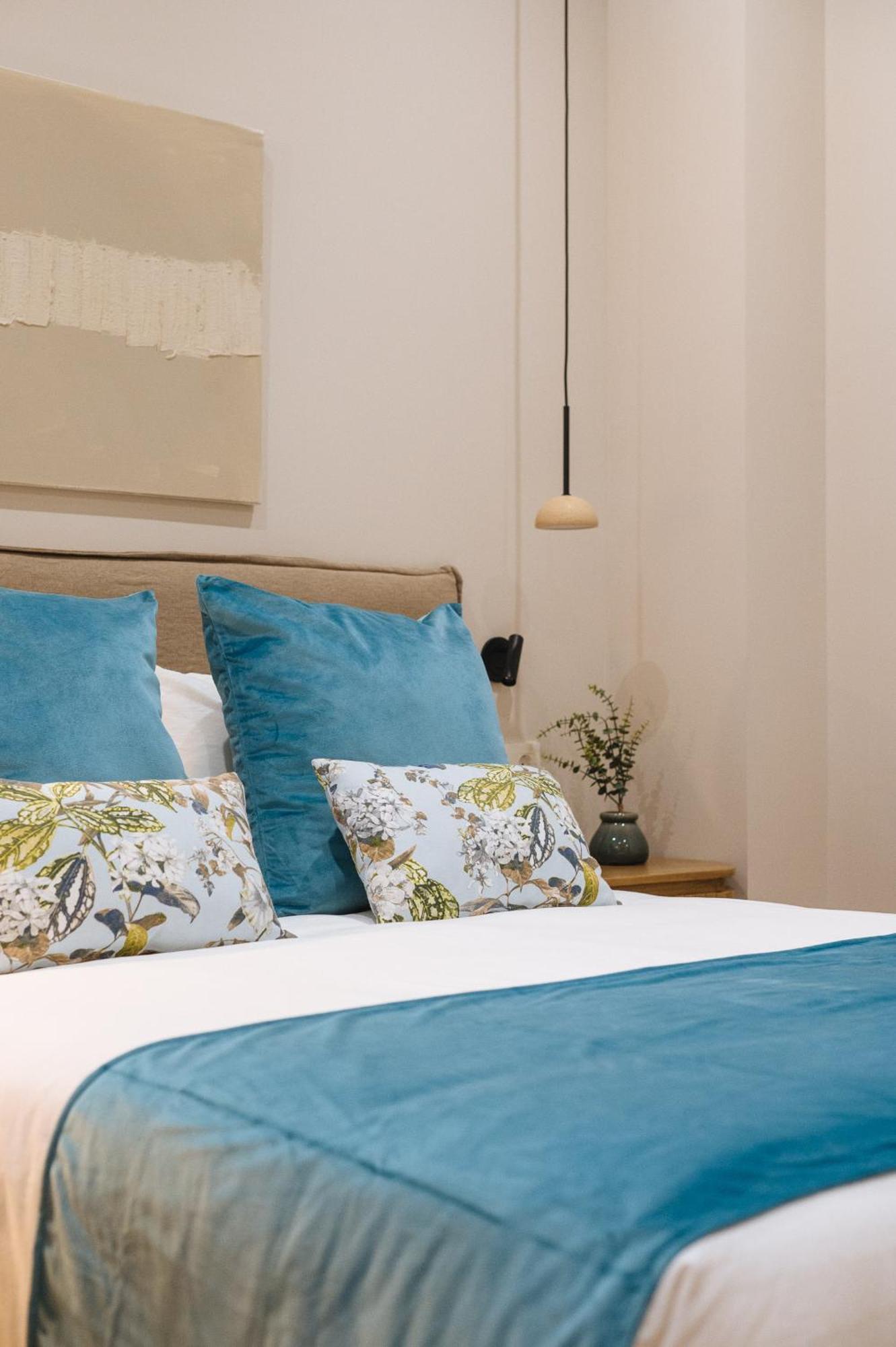 New Hostly Alameda Apartments Seville Luaran gambar