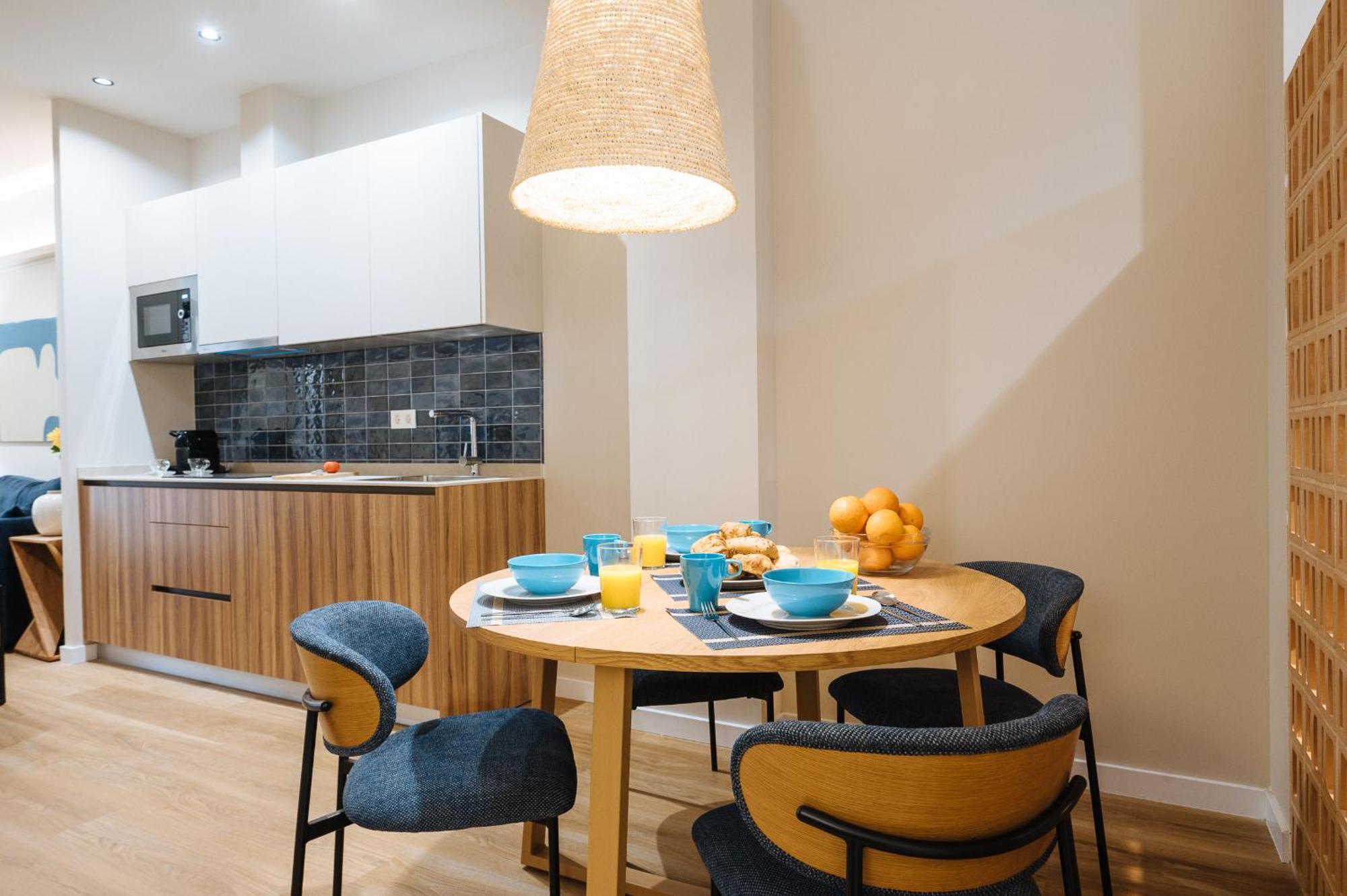 New Hostly Alameda Apartments Seville Luaran gambar