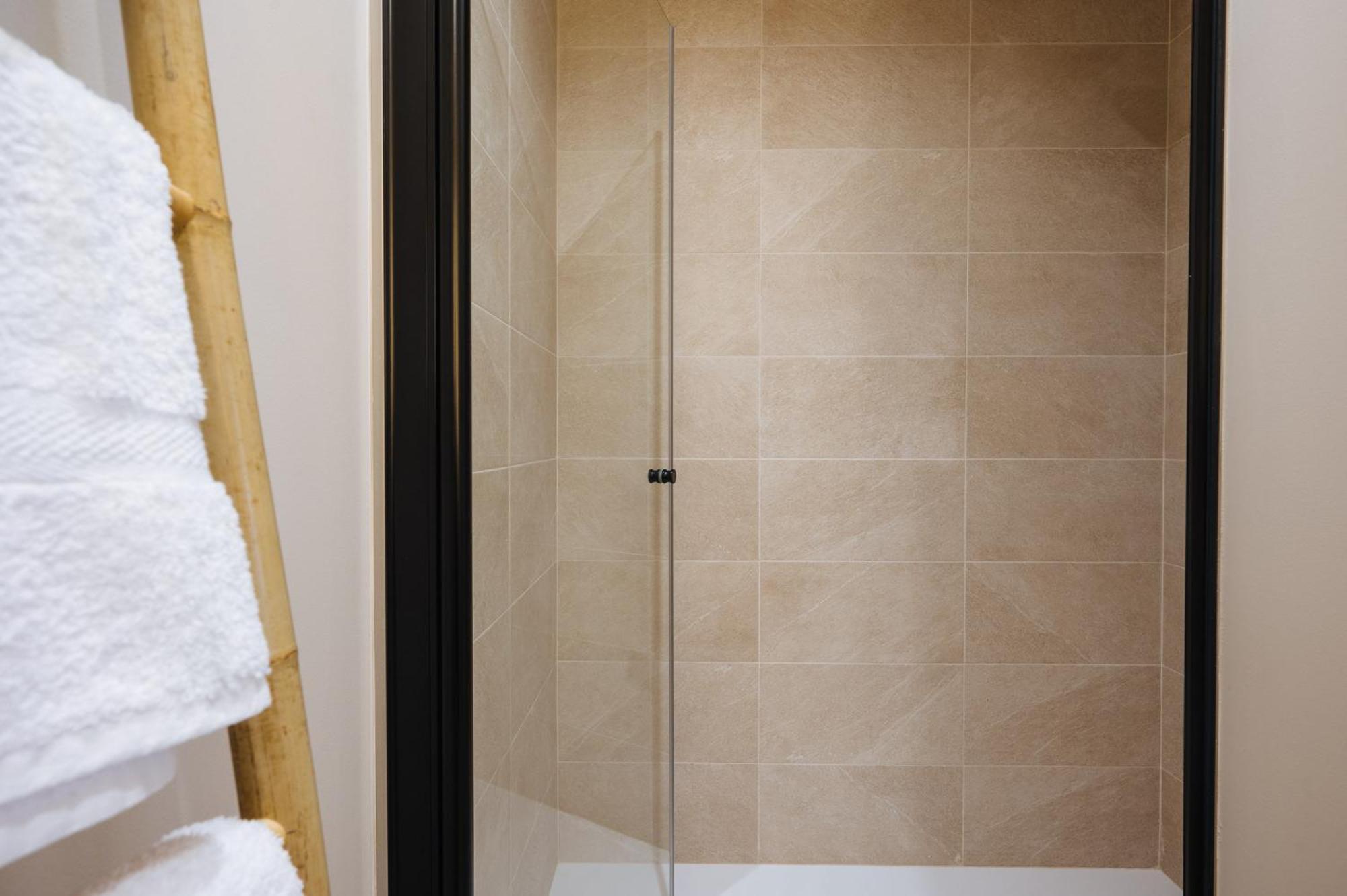 New Hostly Alameda Apartments Seville Luaran gambar
